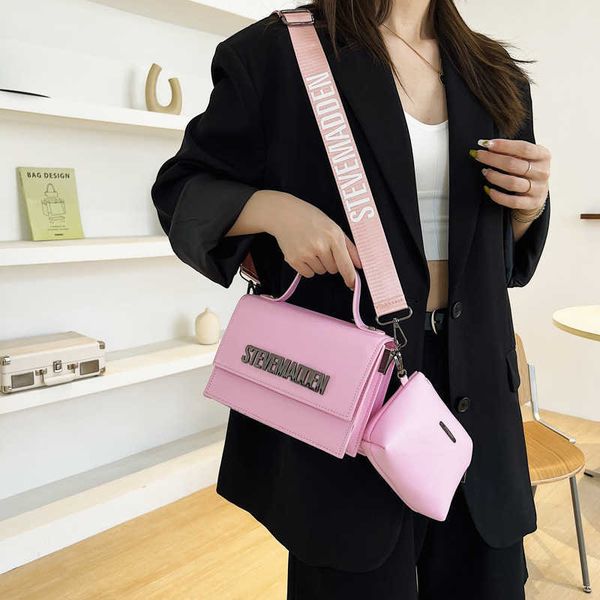 

fashion trend women handbags new women's trend messenger simple texture fashion design versatile shoulder handbag 65% off