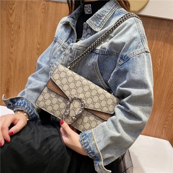 

classic chain fashion luxury designers bags messenger handbags 2023 purse lady women wallets hobo purses famous designer cross body totes fe