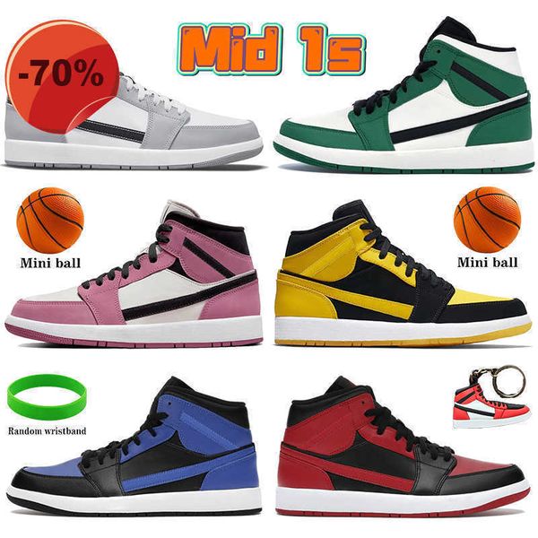 

sandals light sandals smoke grey 2.0 mid 1 1s mens basketball shoes university blue black white pine green kentucky blue berry pink love bar