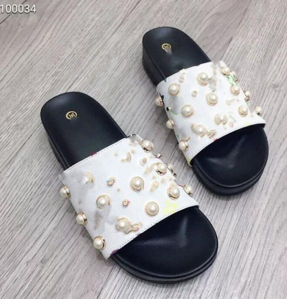 

brand designer slippers beach scuffs classic flat woman men summer lady cartoon big head slippers l bath fashion women shoes v6513, Black