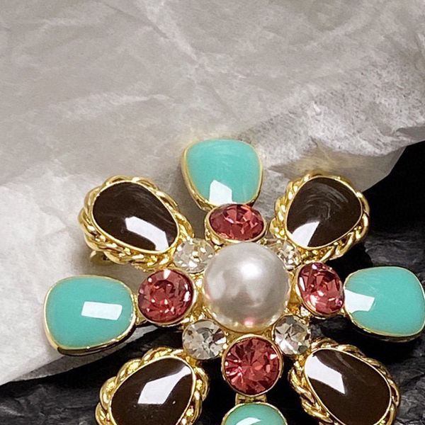 

pins brooches ladies original pearl design luxury brooch vintage fashion famous letter brand jewelry pin 230216, Gray