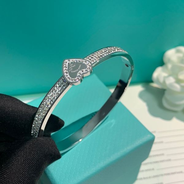 

luxury designer bracelet charm bangle heart-shaped jewelry diamond inlay process high fade resistant bracelets designer for women good, Black