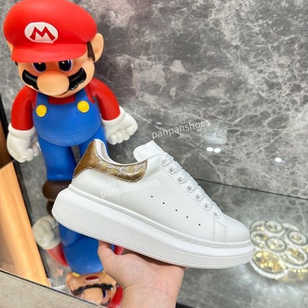 

2023 fashion designer trainers dress shoes luxury brand men women low lace-up casual walking shoes comfortable wear-resisting sneakers size3, Black