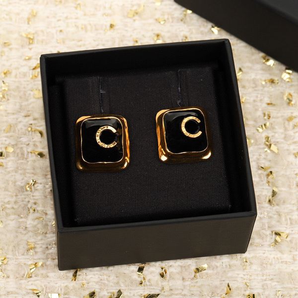 

2023 luxury charm square shape stud earring with black color design in 18k gold plated have box stamp ps3013, Golden