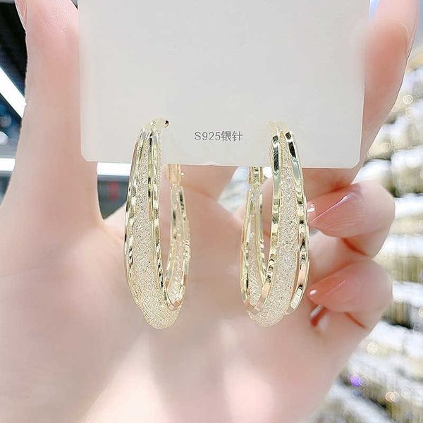 

new fashion temperament female prismatic clip micro inlaid independent packaging net red live broadcast earrings, Golden