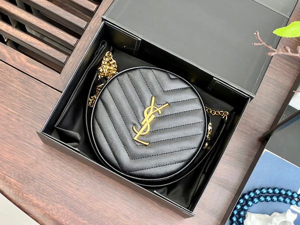 

LAPTOP SHOULDER Bag VINYLE ROUND CAMERA BAG IN CHEVRON-QUILTED GRAIN DE POUDRE EMBOSSED LEATHER, Black