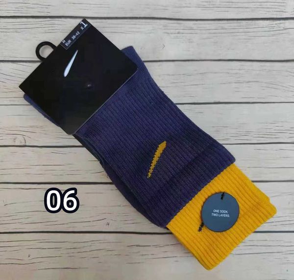 

professional basketball socks men's mid-tube stockings high-thickened towel bottom actual combat pressure sport hook breathable stockin, Black