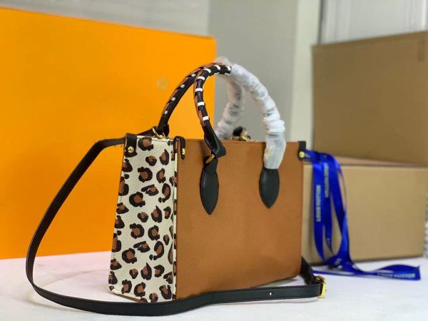 

embossing onthegos handbag luxury brand shoulder bag wallet luxurys designer bags women bag leather mini handbags coin purse crossbody bags
