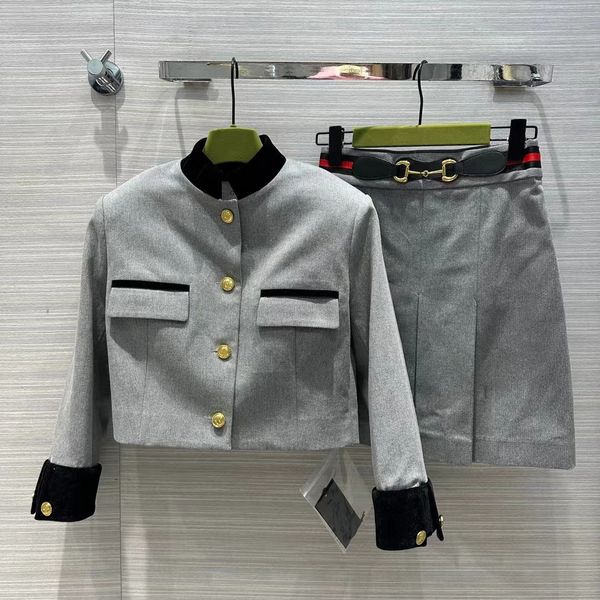 

2023 women's sweater new product f knitted suit skirt short style crewneck long-sleeved pullover high waist half pressed casual suit, White;black