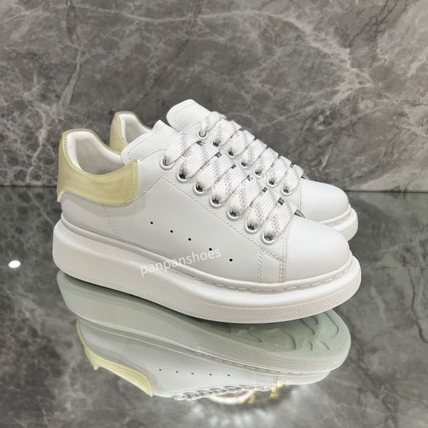 

2023 designer sneakers casual dress shoes reflective shoes trainers leisure shoe vintage suede leather all-match stylist sneaker size34-46 x, Black