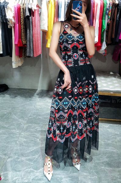 

2023 high-quality women's mini dress runway female designer t-shirt women's party dress girl boutique sweater jacket, Black