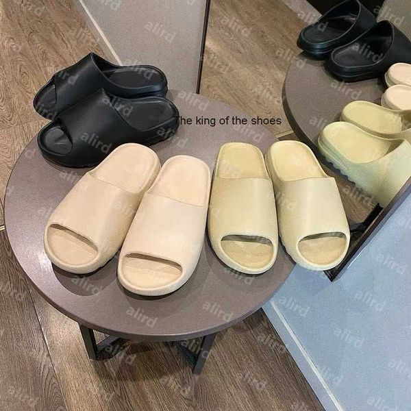 

2021 runner luxury designers slipper slide sandals shoes mens enflame orange triple black white bone resin earth brown green men