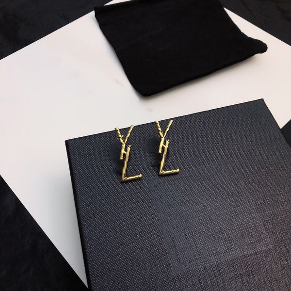 

2023 fashion designer chandelier earrings jewelry classic alphabet cool studs retro superfine workmanship no box, Silver