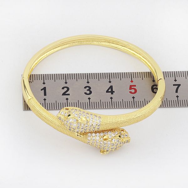 

designer luxury snake head bracelet 18k bronze long-sleeved cufflinks can prepare the ladies for a feast of jewelry, Golden;silver