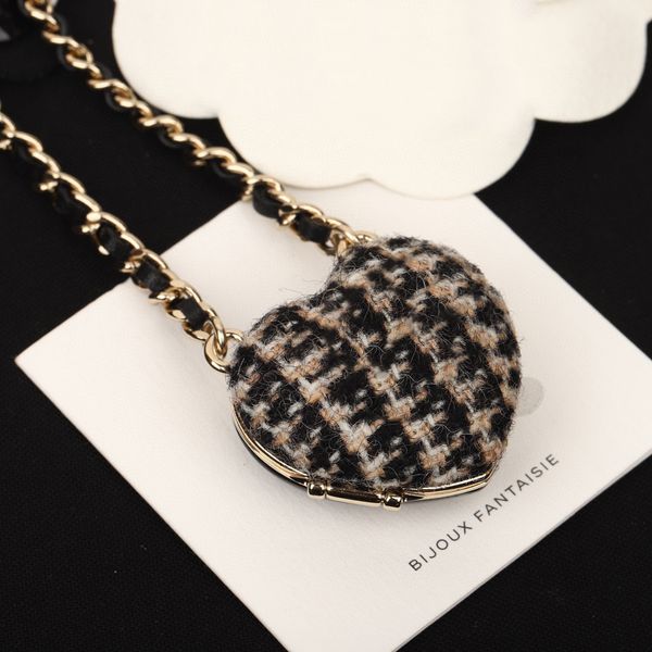 

2023 c pendants brand fashion jewelry women vintage leather chain black heart mirror chain necklace party fine luxury quality, Silver