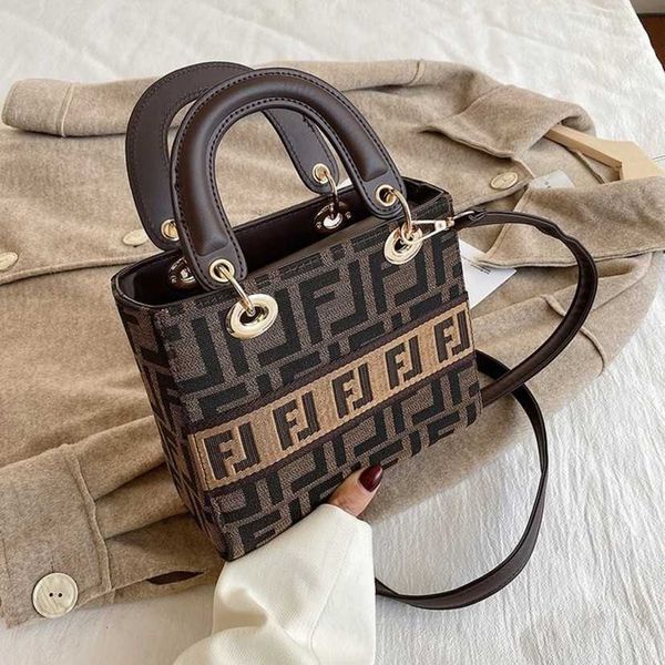 

design bags hand printing large-capacity one-shoulder cross-body women's bag 49%off factory handbag purse for women