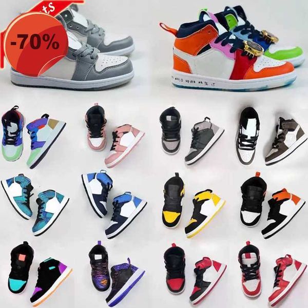 

sandals infants 1s kids basketball shoes kid shoes game royal obsidian chicago bred sneakers mid multi-color tie-dye kids shoes size 25-35.., Black