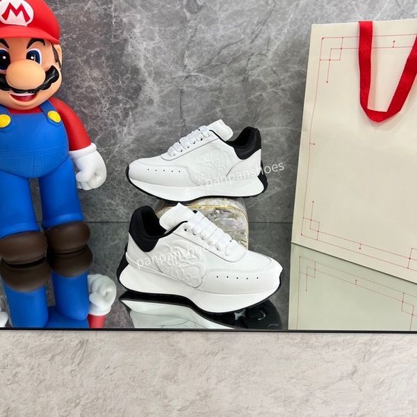 

runner shoes luxury designer sneakers for mens breathable mesh stylish look classic design sneaker comfortable sole, Black