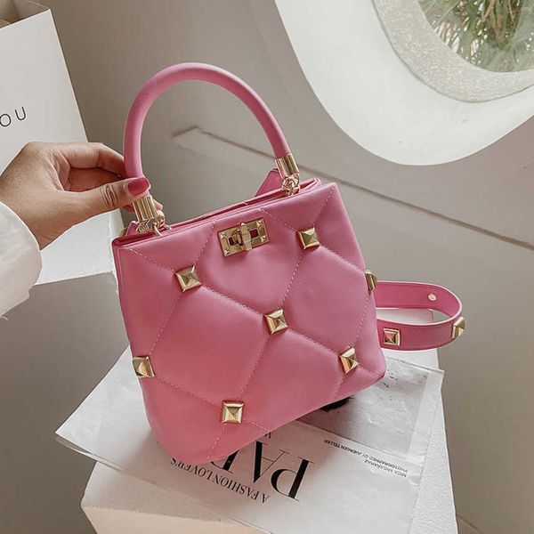 

fashion design women shoulder bags rivet leather large capacity women's bag one shoulder handbag ladies bag 56%off discount female hand