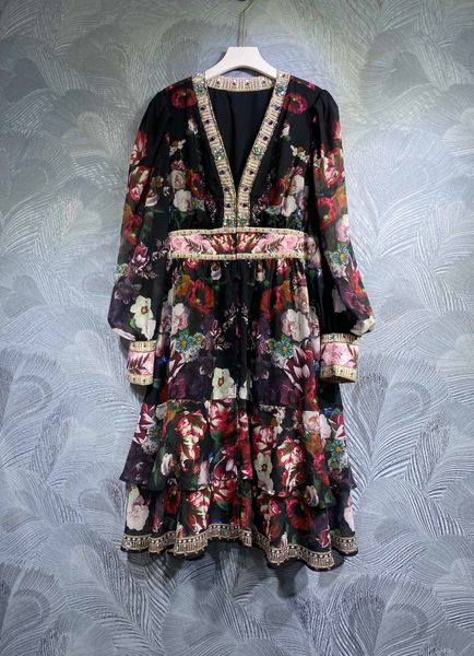 

spring 2023 new dress for woman, v-neck printed long-sleeved, Black;gray