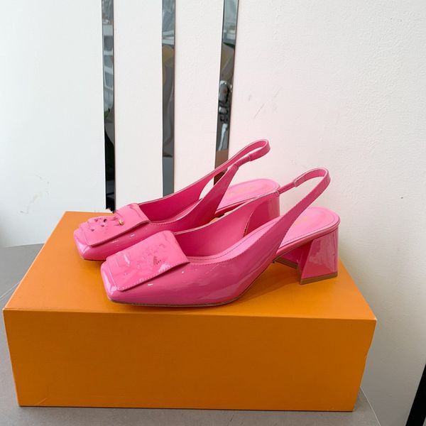 

2023 vintage slippers women fashion letter slides luxury summer ladies flip flat rubber gear bottoms sandal beach designer shoes 35-45 0218, Black