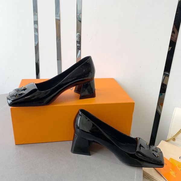 

new style womens mens beach luxury designers slippers sandals summer fashion flip flops leather lady slipper metal shoes sneakers double buc, Black