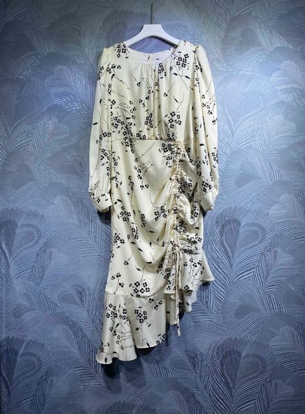

autumn new long dress round neck printed, Black;gray