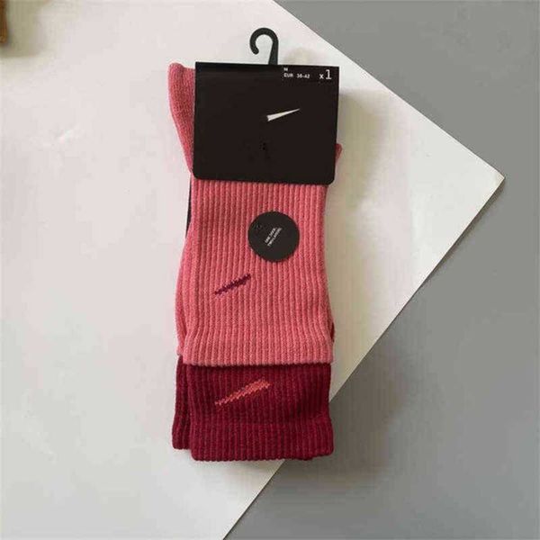

classic fashion men socks hook brand color stitched men's women's long tube sports training sock street couple middle tubes luxury, Black
