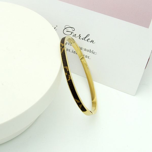 

cuff charm bracelets designer fourleaf clover brown skin leather 18k gold bracelet v luxury bangles for mens fashion womens bijoux cjewelers, Golden;silver