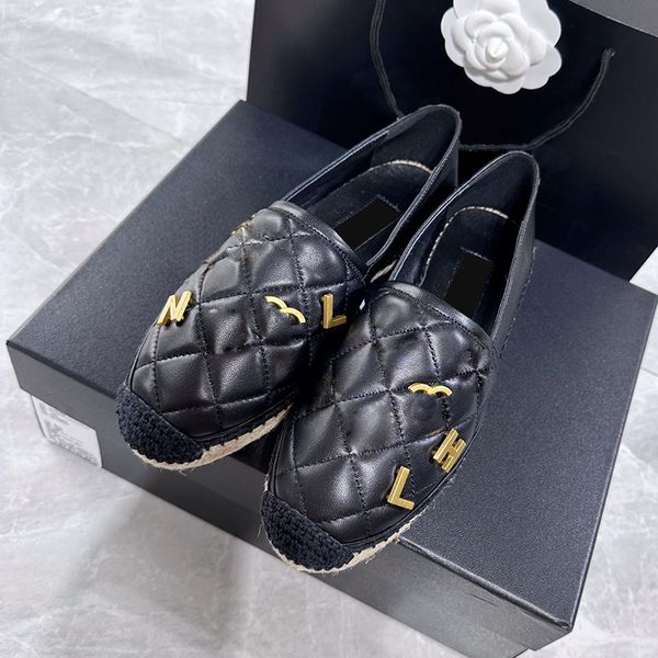 

23ss womens dress shoes slip-on quilted texture golden metal platform flat heels loafers rubber sole sandals outdoor casual shoe classic fla, Black