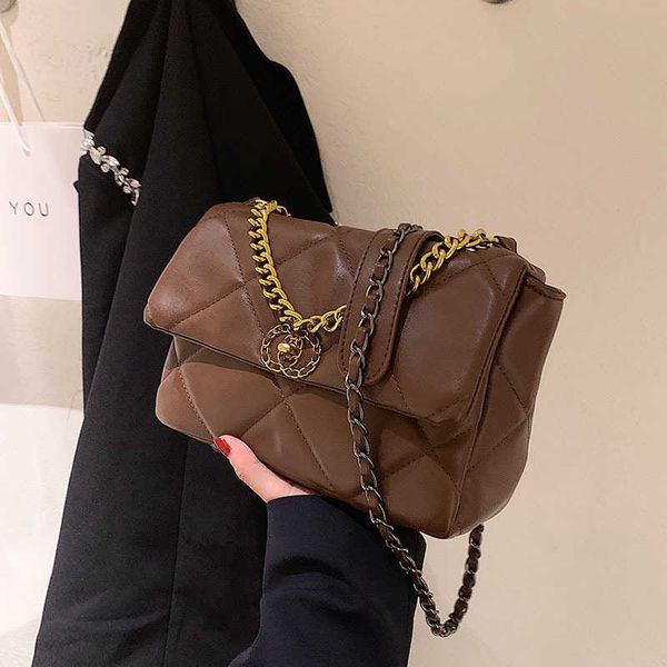 

handbag 2023 hand fashionable new shoulder version solid color popular simple rhombic lattice embroidered line small square bag autumn style