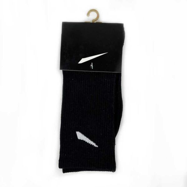 

mens socks wholesale sell all-match classic black white women men breathable cotton mixing football basketball sports ankle sockqfnj