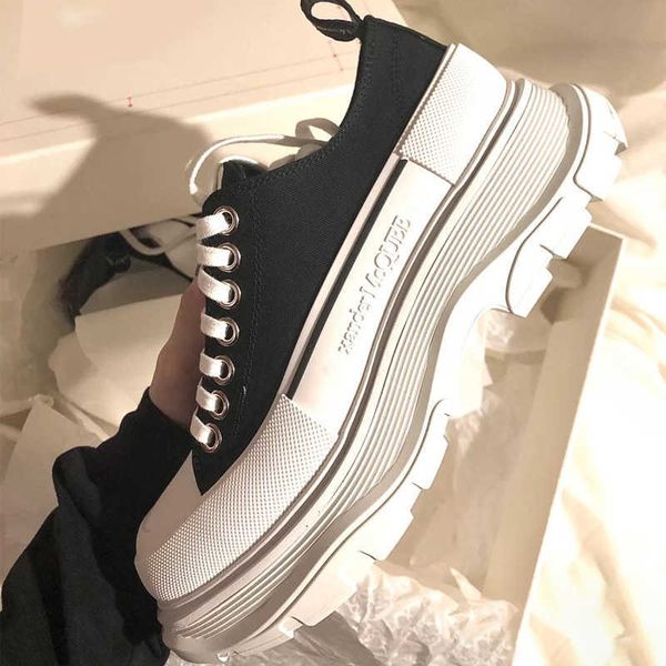 

shoes lovers' 2023 spring style new thick soled canvas shoes with heightening inside and versatile muffin lace up sneakers, Black