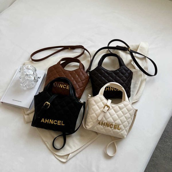 

handbag 2023 fashionable new small fragrant hand rhombus embroidered messenger shoulder bag