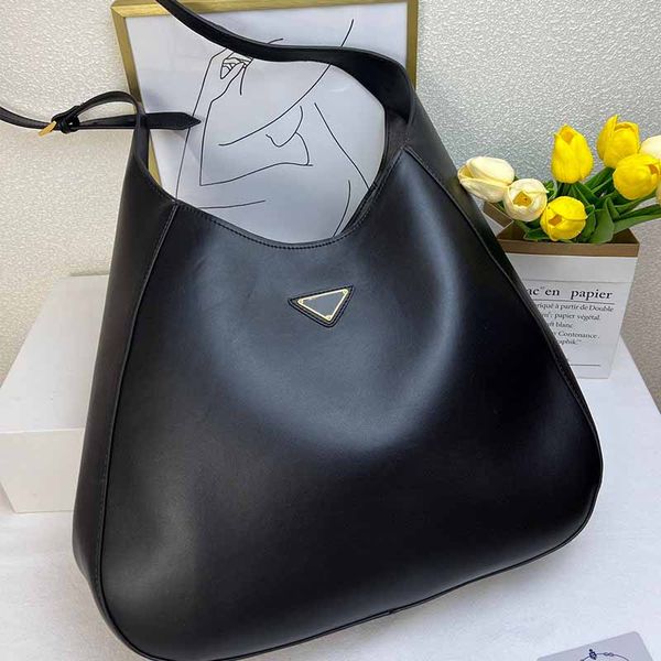 

designer crossbody bag lady's handbag large capacity tote shoulder bag made of cowhide wallet soft feel triangle alphabet logo shopping