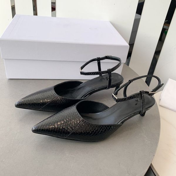 

2022 beach luxury designer slippers classic flat women summer sandals lady cartoon big head genuine leather fashion women shoes sneakers 021, Black