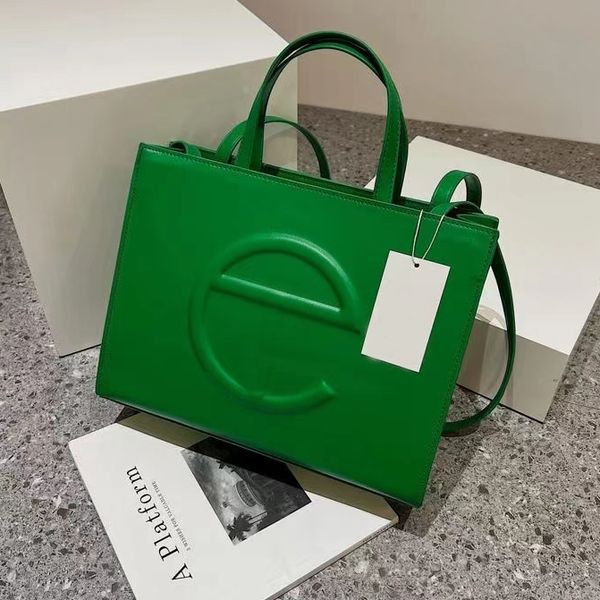 

shpping bag totes bags totes 2023 luxury designer brand fashion shoulder handbags quality women thread flap bag clutch cross body totes artw