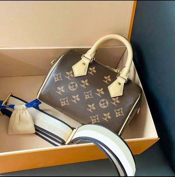 

luxury designer handbag women's shoulder bag l print vintage stripe leather handle messenger bag fashion