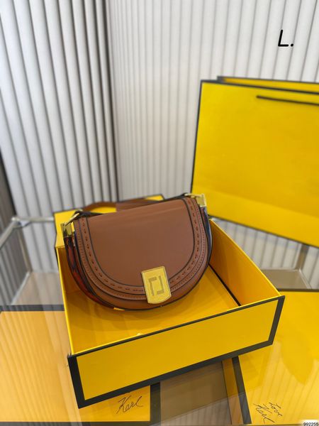 

fashion saddle bag baguette bag clamshell bag classic british brand luxury women's clutch metal logo fashion design purse real cowhide