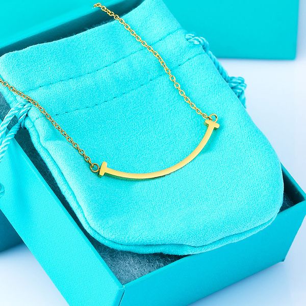 

smiling face necklace women's light luxury designer 2023 new collar chain advanced temperament smiling neck chain accessories, Silver