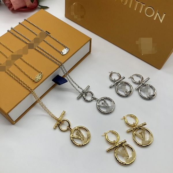 

women hoops earrings fashion womens big circle simple earring jewelry luxurys designer earrings letter v stud earring wholesale e-033, Silver