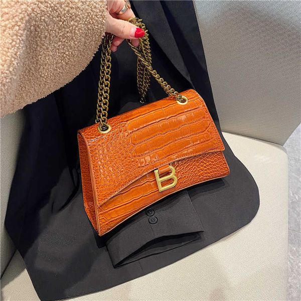 

factory wholesale women's bag women's texture hourglass shoulder versatile chain messenger bag shoulder messenger handbags 55%off