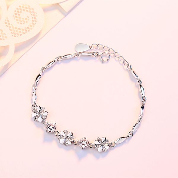 

designer fashion four-leaf clover bracelet simple sweet bracelet boudoir hand jewelry personality silver jewelry, Golden;silver