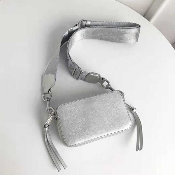 

shoulder bags high designer quality embossed easy pouch on strap bag handbag women messenger handbags cartoon design spray painting 2022