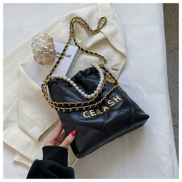 

20% off handbag 2023 handbag fashionable new shoulder bag capacity lingge pearl chain crossbody autumn and shoulder bag