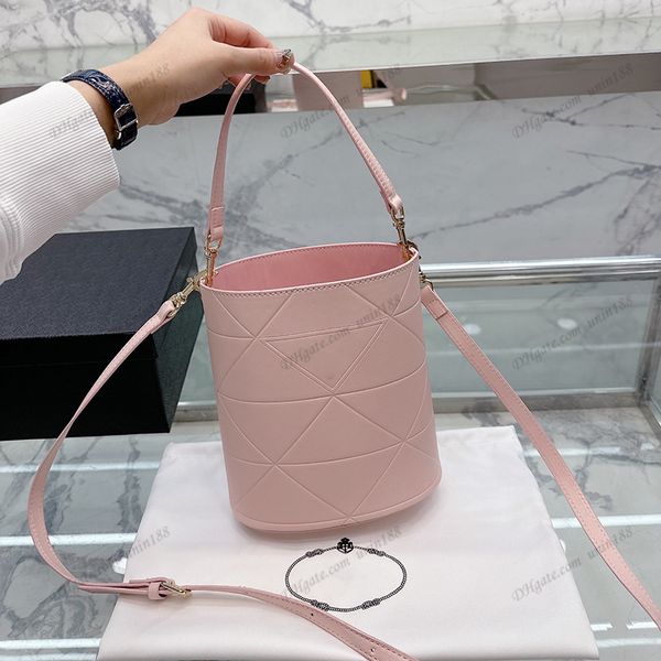

23 womens leather shoulde bags diagonal crossbody p bag luxury designer triangle handbags for women with coin card holder pouch purse bucket