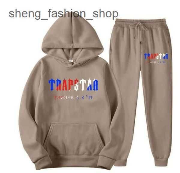 

1 to 1 quality tracksuit trapstar brand printed sportswear men's t shirts 16 colors warm two pieces set loose hoodie sweatshirt pants j, Black
