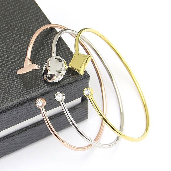 

cuff charms bracelets designers jewellery luxury gold bangle v letter four-leaf flower bracelet fashion women's bracelet 925silver orig, White