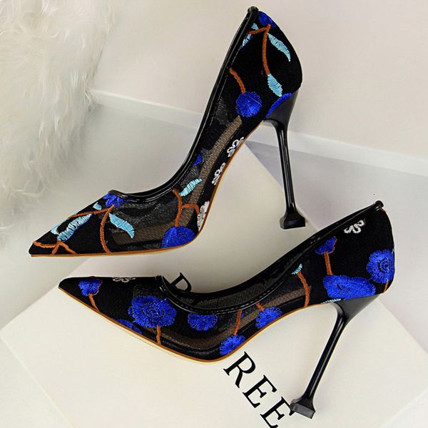 

dress shoes women 10cm high heels pointed toe blue heels pumps valentine embroider air mesh scarpins wedding bridal quality shoes 230221, Black