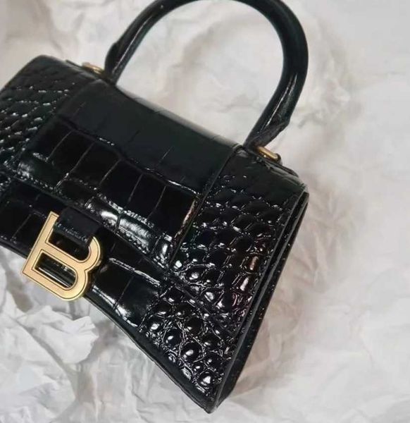 

factory wholesale women's bag leather women's hourglass single shoulder diagonal hand bag shoulder messenger handbags 55%off